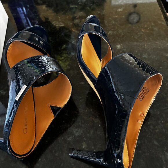 Womens Navy Cecily Patent Python Sandals Slip in Heels Size 6.5 Worn once w/box - Picture 6 of 8